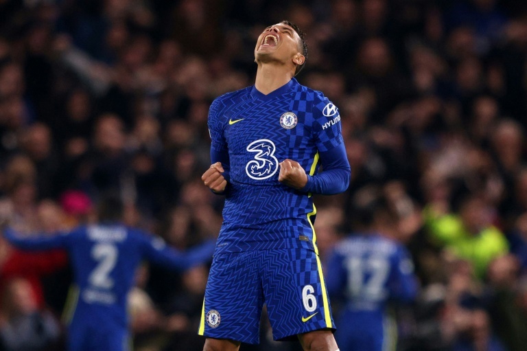 Thiago Silva extends Chelsea contract until summer 2023
