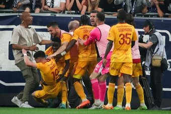 Four men were arrested in Bordeaux on Saturday after an assault on a player led to a crucial match in the French Ligue 2 promotion race being abandoned, a source with knowledge of the investigation told AFP.