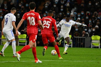 Vinicius stunner seals past due Real Madrid victory over Sevilla