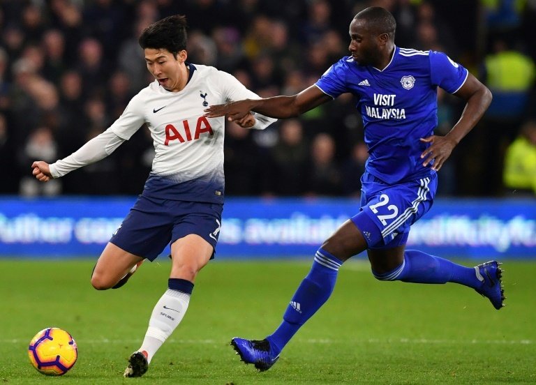 Ex-Ivory Coast international defender Sol Bamba, who overcame cancer to resume his playing career, has died at the age of 39, his former clubs announced on Saturday.