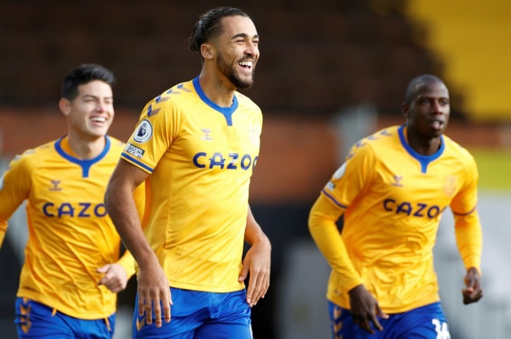 Dominic Calvert-Lewin (C) got a double in Everton's 2-3 win at Fulham. AFP