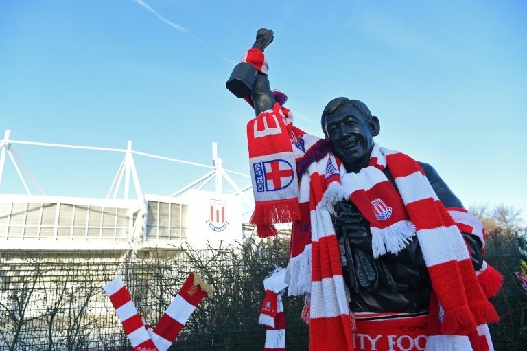 Gordon Banks' statue in Stoke-on-Trent was draped in scarves. AFP
