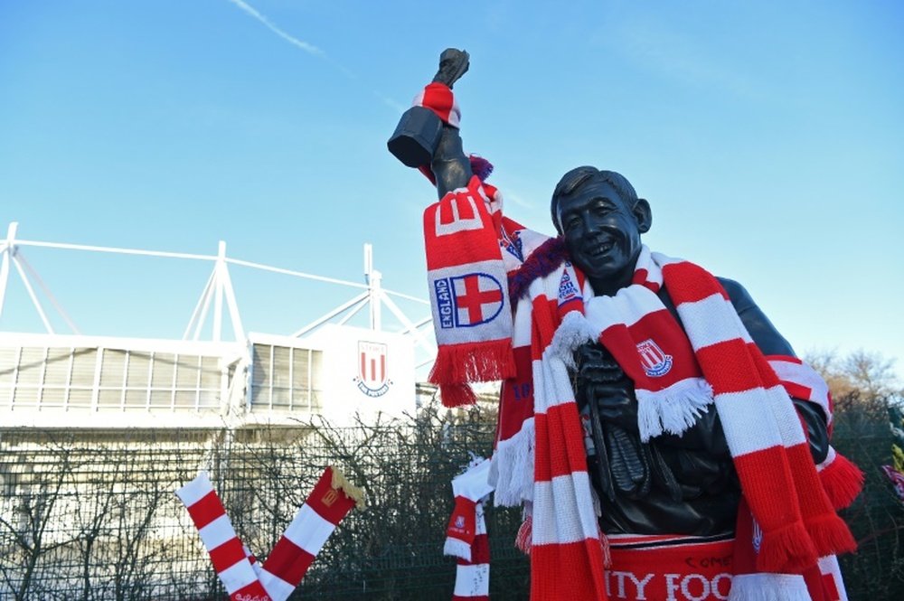 Gordon Banks' statue in Stoke-on-Trent was draped in scarves. AFP