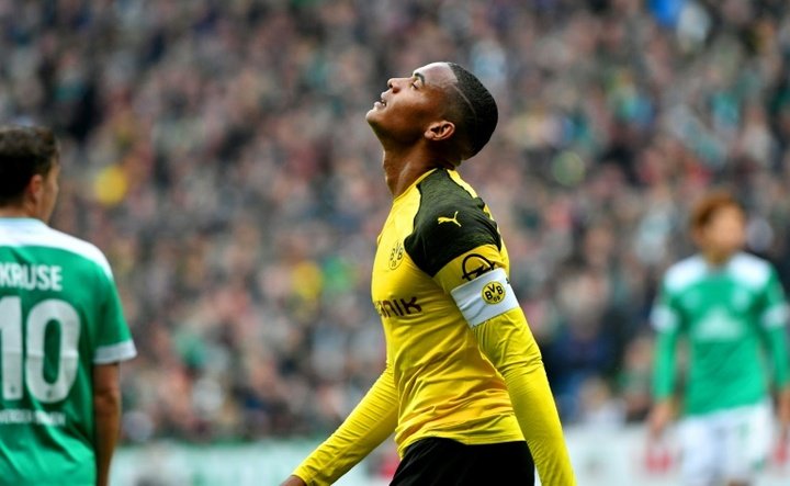 Dortmund's title hopes in tatters after being pegged back in Bremen