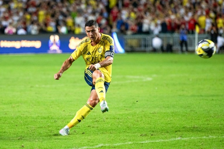 Billionaire Ronaldo tops Forbes footballer rich list again