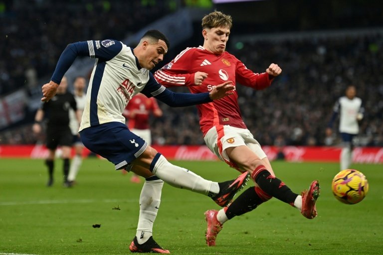 Man Utd and Sputs are both desperate for the riches of the UCL next season. AFP