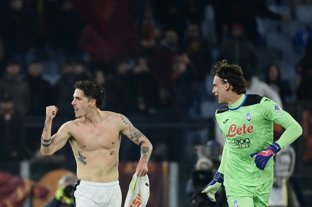 Nicolo Zaniolo (L) scored Atalanta's second goal against his old team Roma. AFP