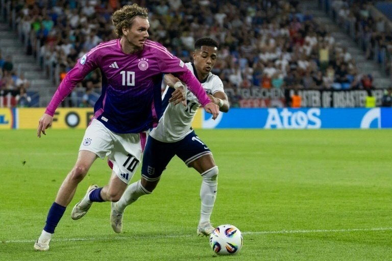 Woltemade's (L) record move to Newcastle took Isak's transfer to Liverpool a step closer. AFP
