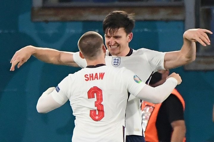 Shaw hits back at Mourinho in Rome as England roll on