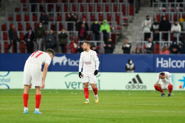 ï»¿Martial misfires and Rakitic misses penalty as Sevilla held through Osasuna