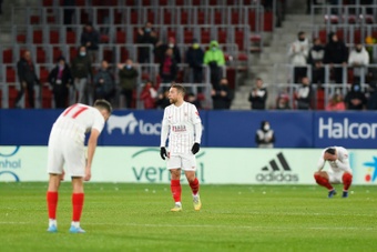 Martial misfires and Rakitic misses penalty as Sevilla held through Osasuna