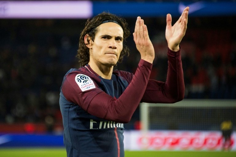 Cavani brace sinks Ranieri's Nantes