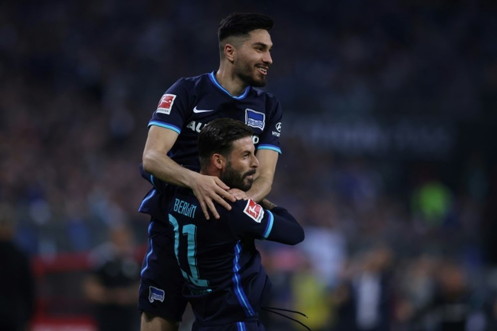 Hertha Berlin keep Bundesliga status with play-off win at Hamburg