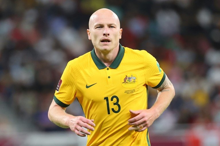 Celtic swoop for German Jenz and Australia's Mooy