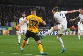 Ayling caps Leeds' dramatic win at Wolves. AFP