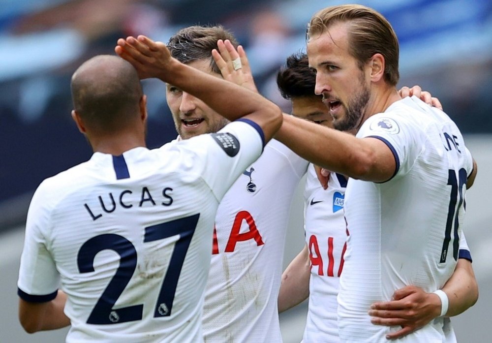 Harry Kane (R) was in fine form in Tottenham's victory over Leicester. AFP