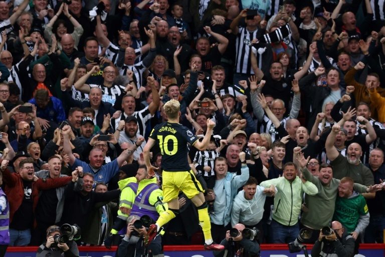 Premier League results and table: Newcastle thrash Sheff Utd 8-0