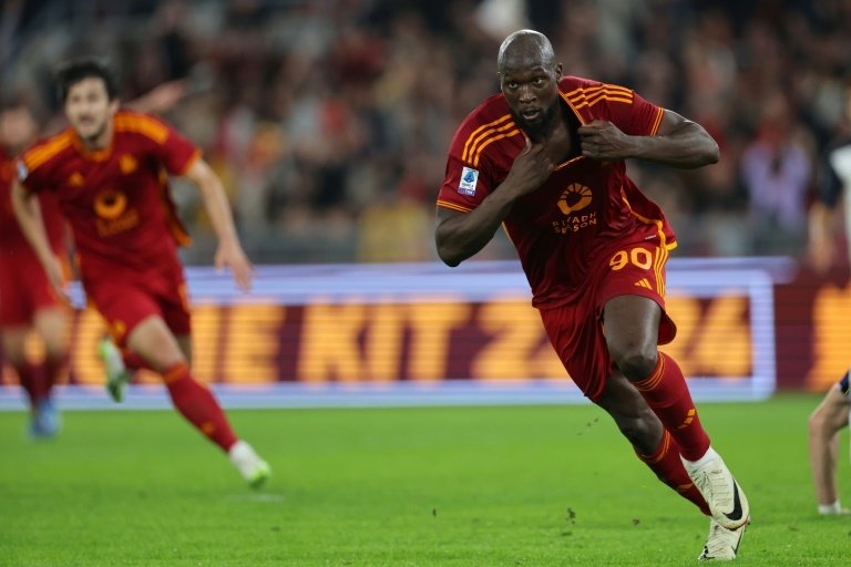 Lukaku scores in the 94th minute to seal a comeback win for Roma. AFP