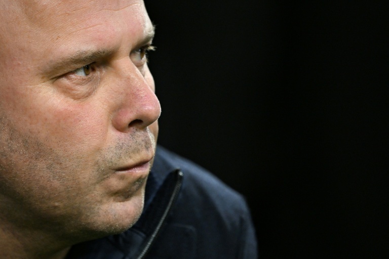 Liverpool em ascensão com novos reforços em boa fase, diz Slot