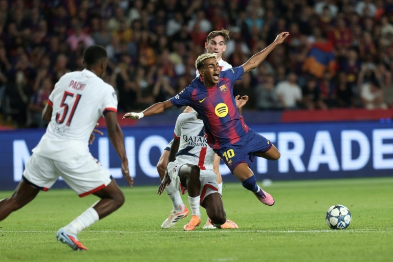 Yamal injury complicated, return date uncertain: Barca coach Flick