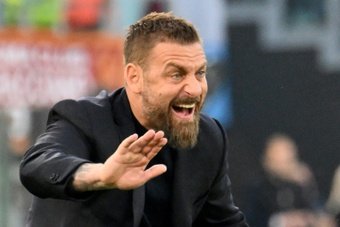 Daniele De Rossi will stay on long-term as Roma coach, the Serie A club announced on Thursday, hours before their Europa League quarter-final decider with AC Milan.