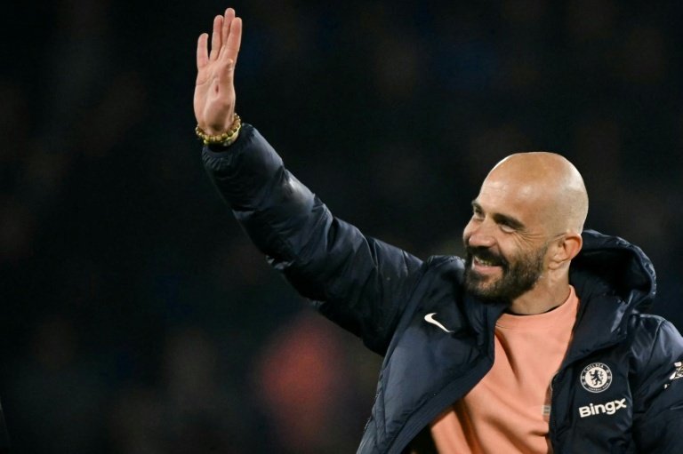 Chelsea fans must 'trust' the process despite blip, says Maresca