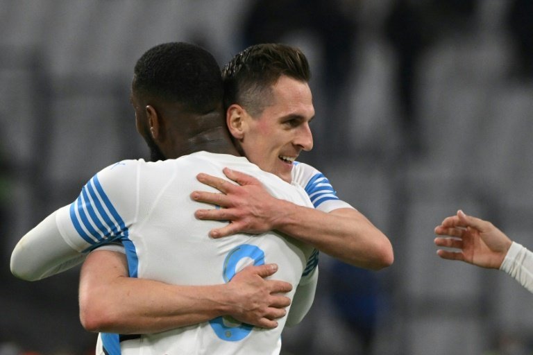 Milik hat-trick fires Marseille into second in Ligue 1