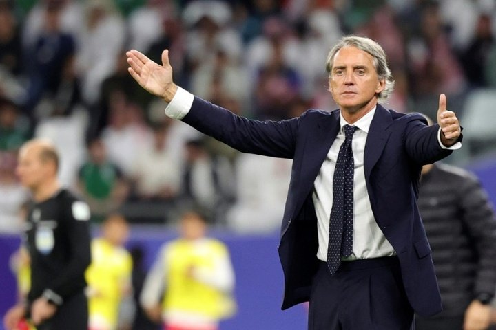 Saudi coach Mancini sorry for mid-penalty Asian Cup disappearing act