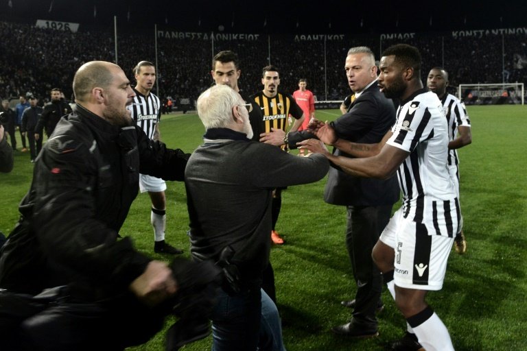 Greek Super League suspended after gun controversy