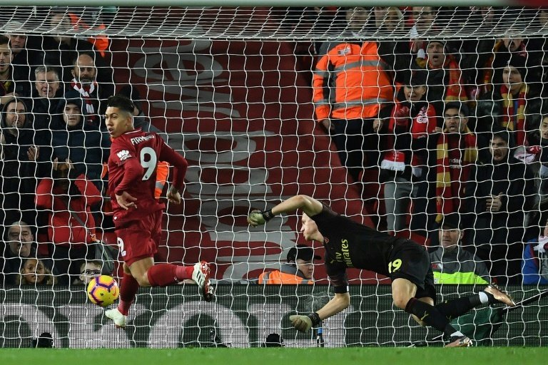 Firmino 'hat trick' takes Liverpool nine points clear with Arsenal thrashing