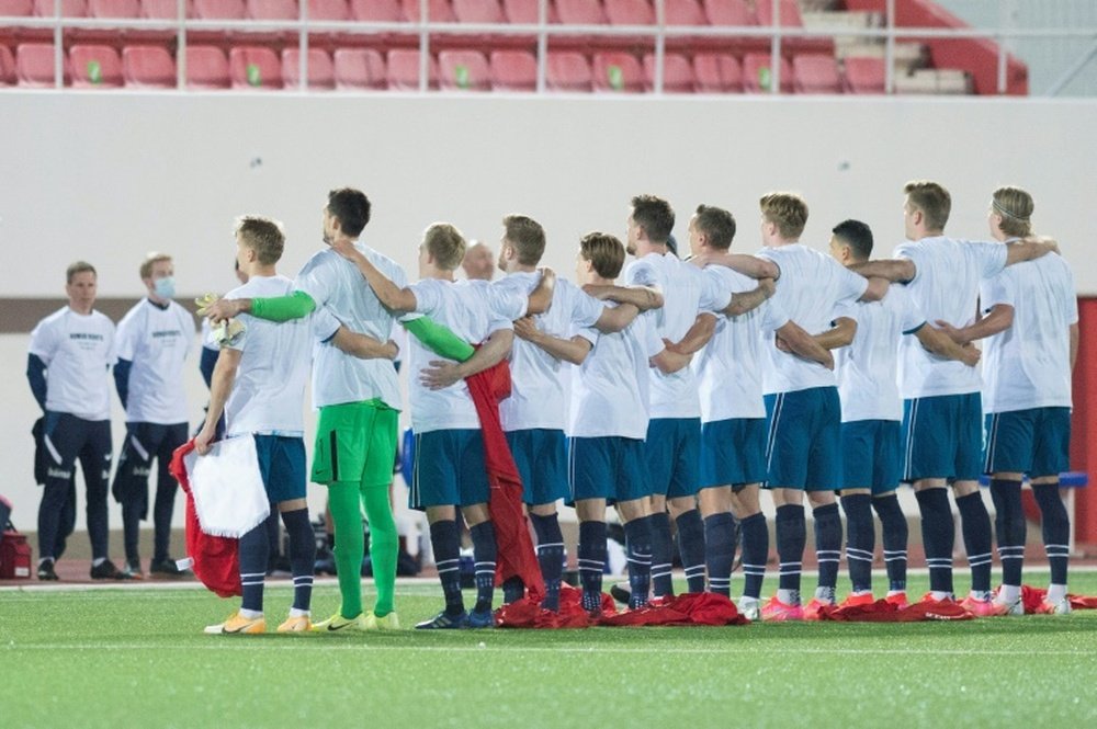 Norway wore T-shirts before kick off. AFP