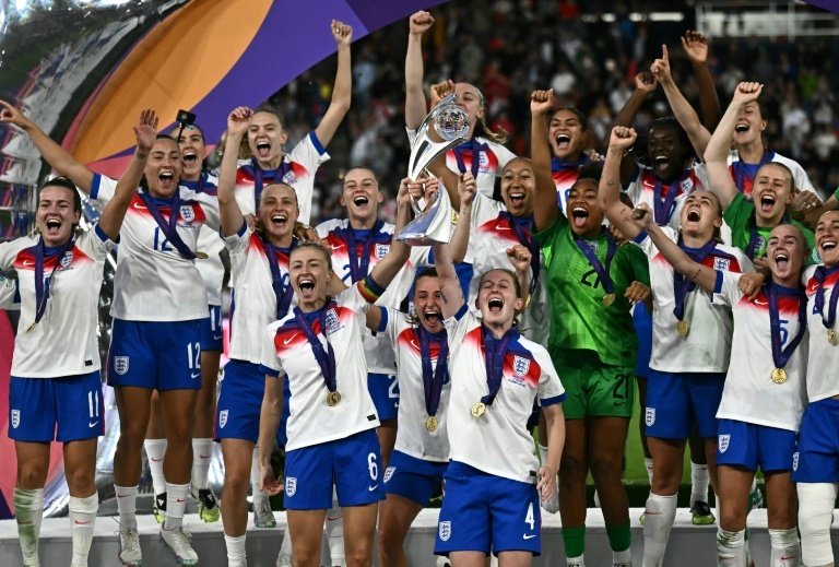 Defending champions England beat Spain on penalties to win Women's Euro 2025