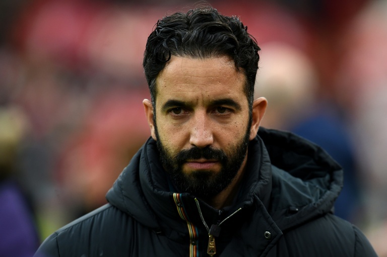 Amorim exige mais do Manchester United após vitória no Anfield