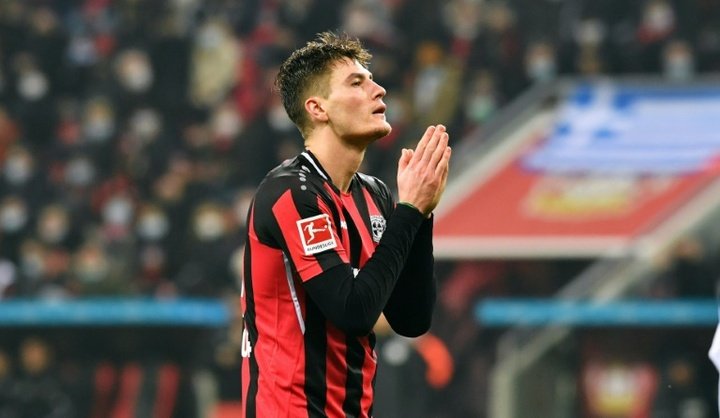 Schick out for 'weeks' with calf injury, bad news for Leverkusen