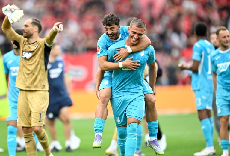 Dortmund dare to dream as Bayern's title bid falters