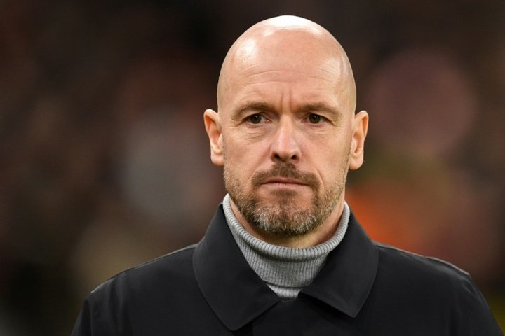 Man United 'have to win trophies' - Ten Hag