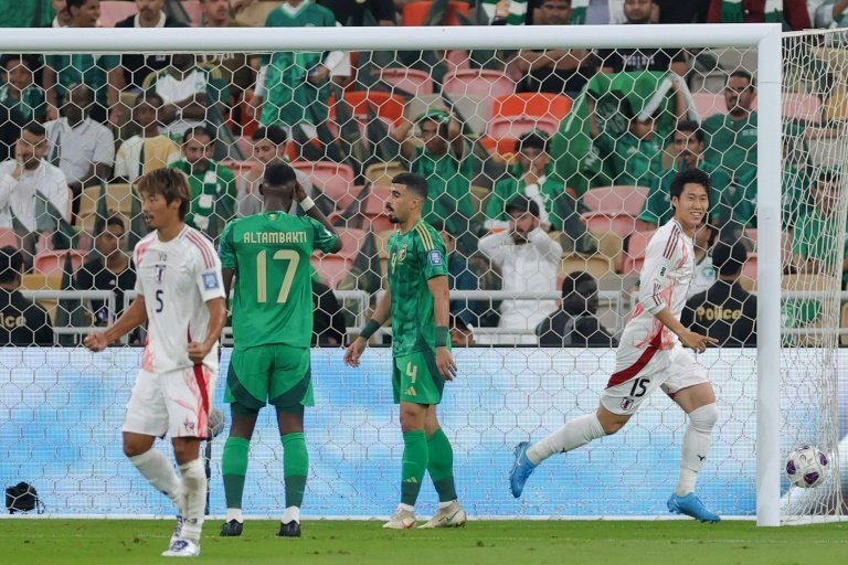 Japan stay perfect in World Cup qualifying