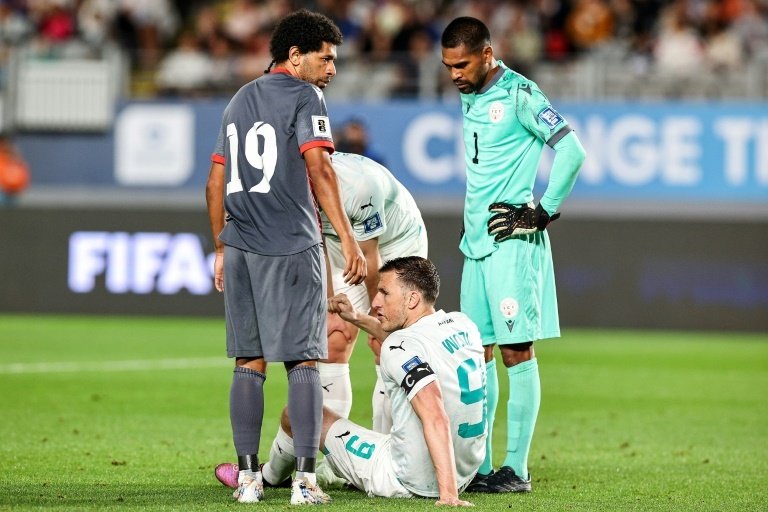 New Zealand qualify for World Cup but Chris Wood injured