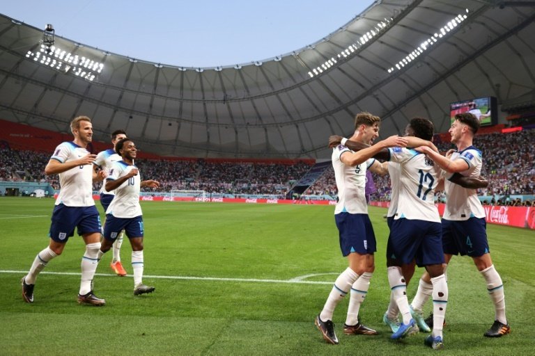 England & Netherlands target last-16 at World Cup