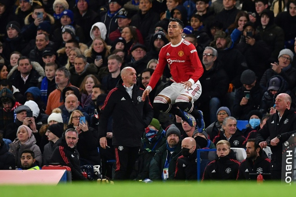 Carrick slams 'myth' over claims Ronaldo can't press