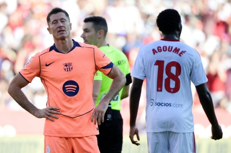 Séville écrase le champion Barcelone dans une déroute choc en La Liga