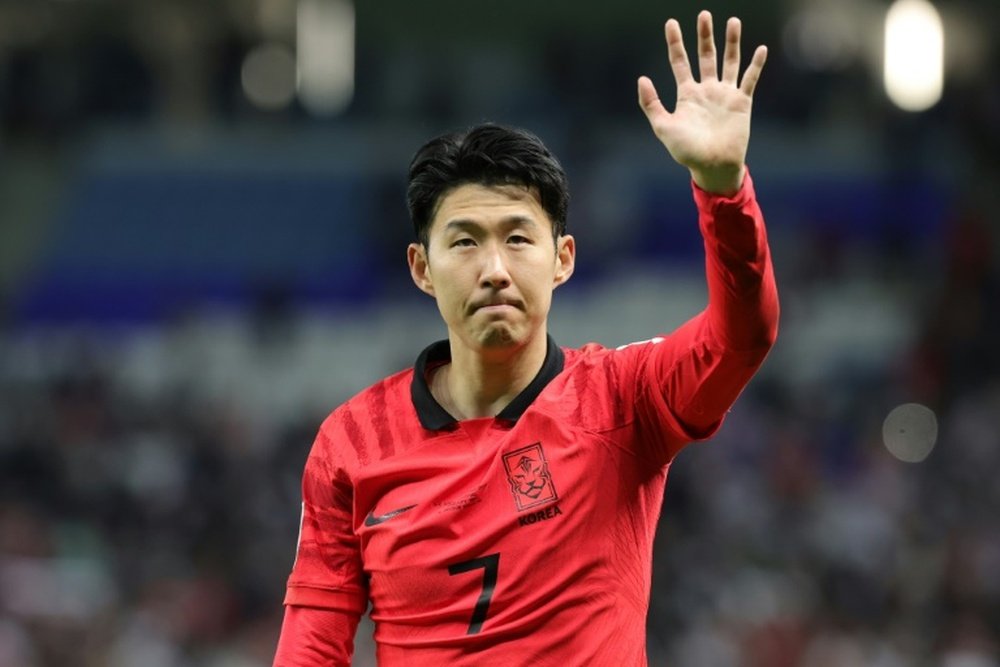 Son Heung-min urged South Korea fans to forgive Lee Kang-in. AFP