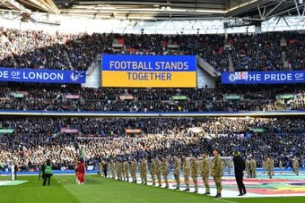 Wembley turns yellow and blue for Ukraine at Carabao Cup final