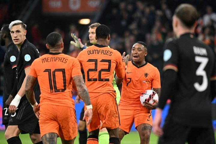 Bergwijn equaliser earns Dutch friendly draw with Germany