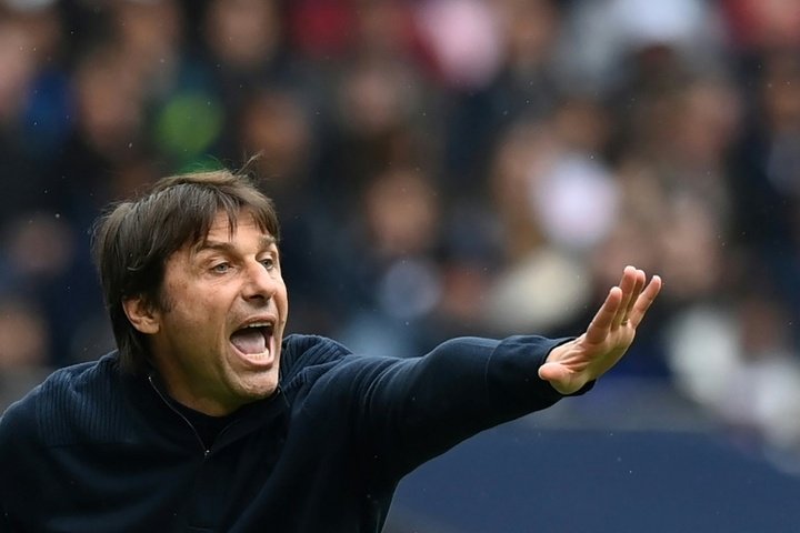 Conte urges Spurs to be 'brave' against fearsome Liverpool