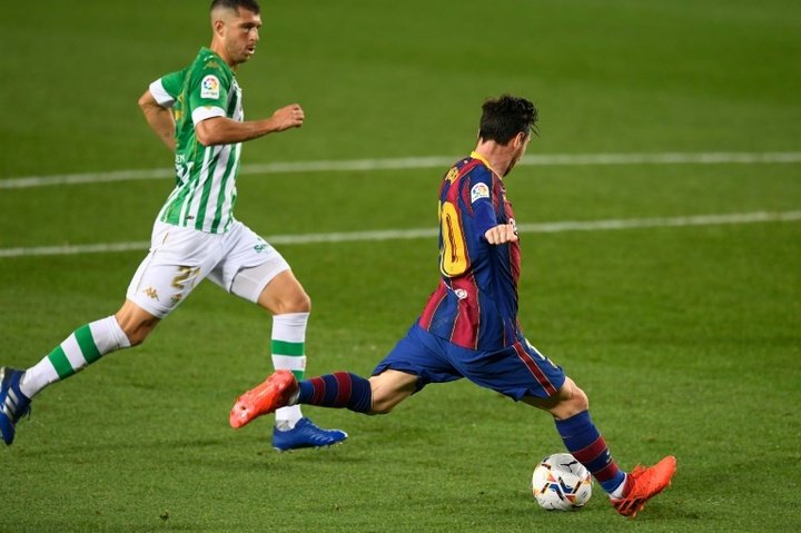 Super-sub Messi scores twice to lead Barca to win