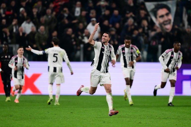 Juve held by Sporting Lisbon in stalling Champions League campaign