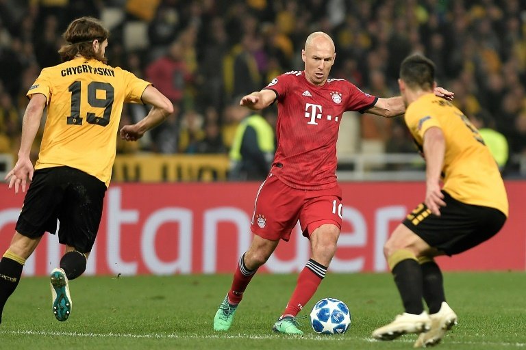 Stuttering Bayern look to capitalise on Dortmund injury crisis