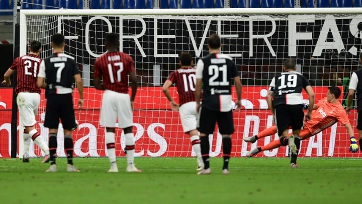 Zlatan fires Milan comeback as Juve miss chance to stretch lead