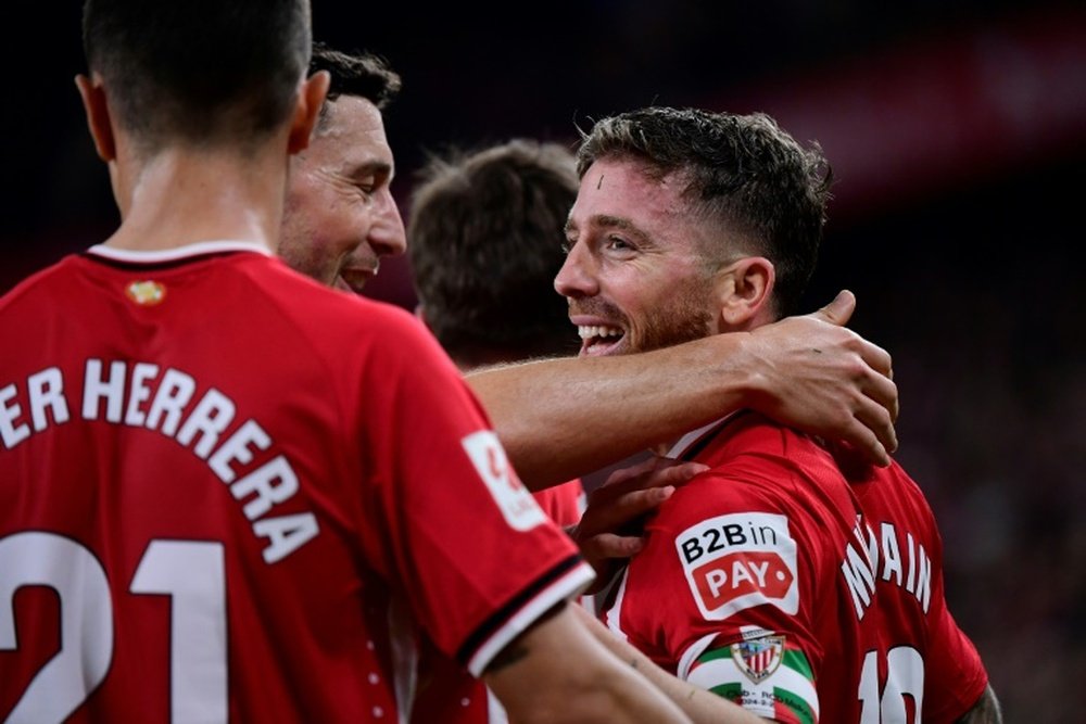 Muniain (R) rounded off his team's rout over Real Mallorca in La Liga on Friday. AFP
